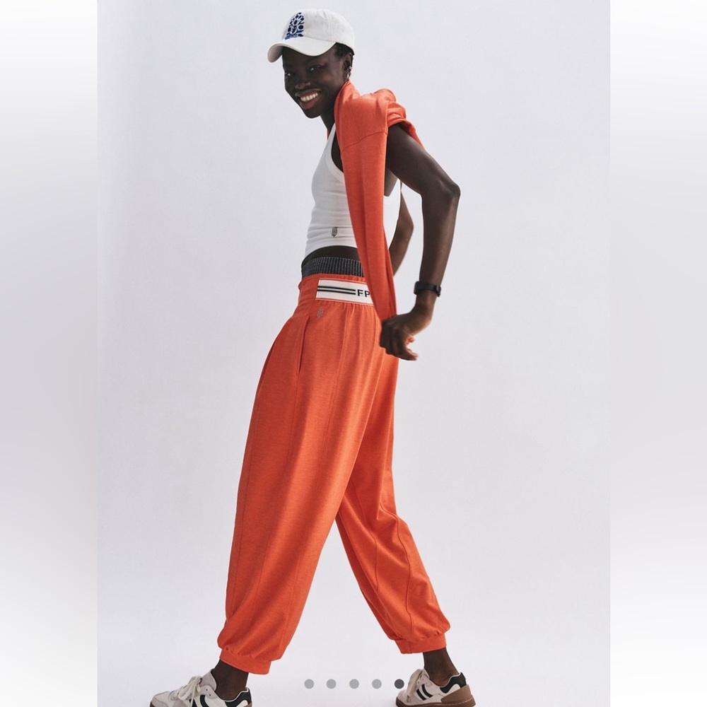 NWT FP Movement Jump Start Jogger, Scarlett, Sz Medium - Picture 5 of 10